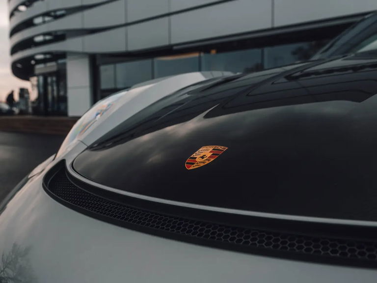 Porsche 718 Cayman GT4 RS