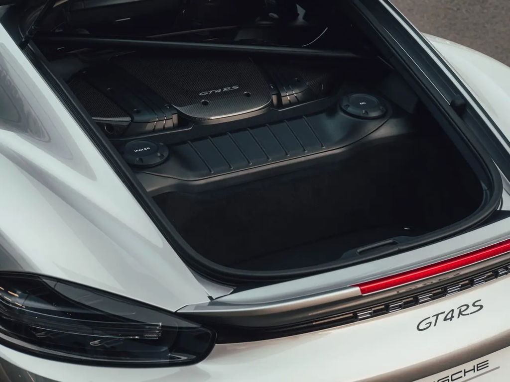 Porsche 718 Cayman GT4 RS