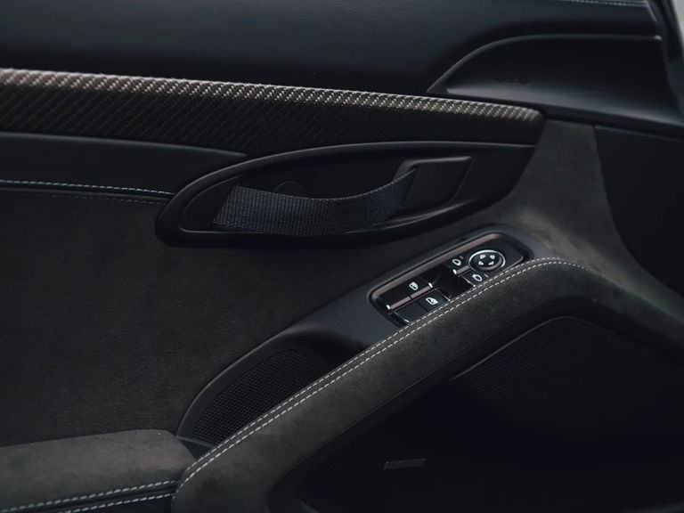 Porsche 718 Cayman GT4 RS