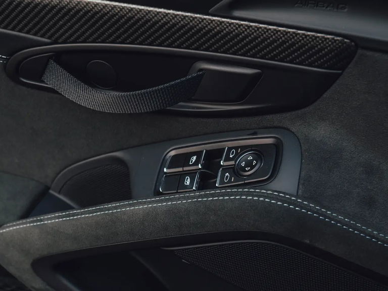 Porsche 718 Cayman GT4 RS