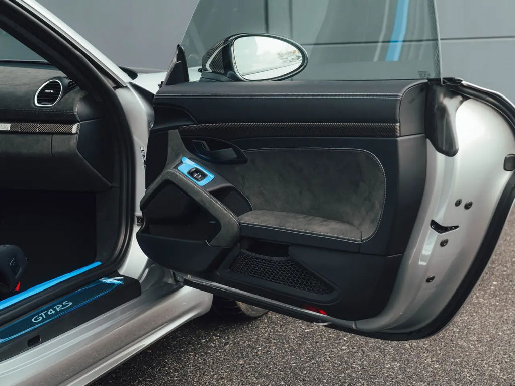 Porsche 718 Cayman GT4 RS