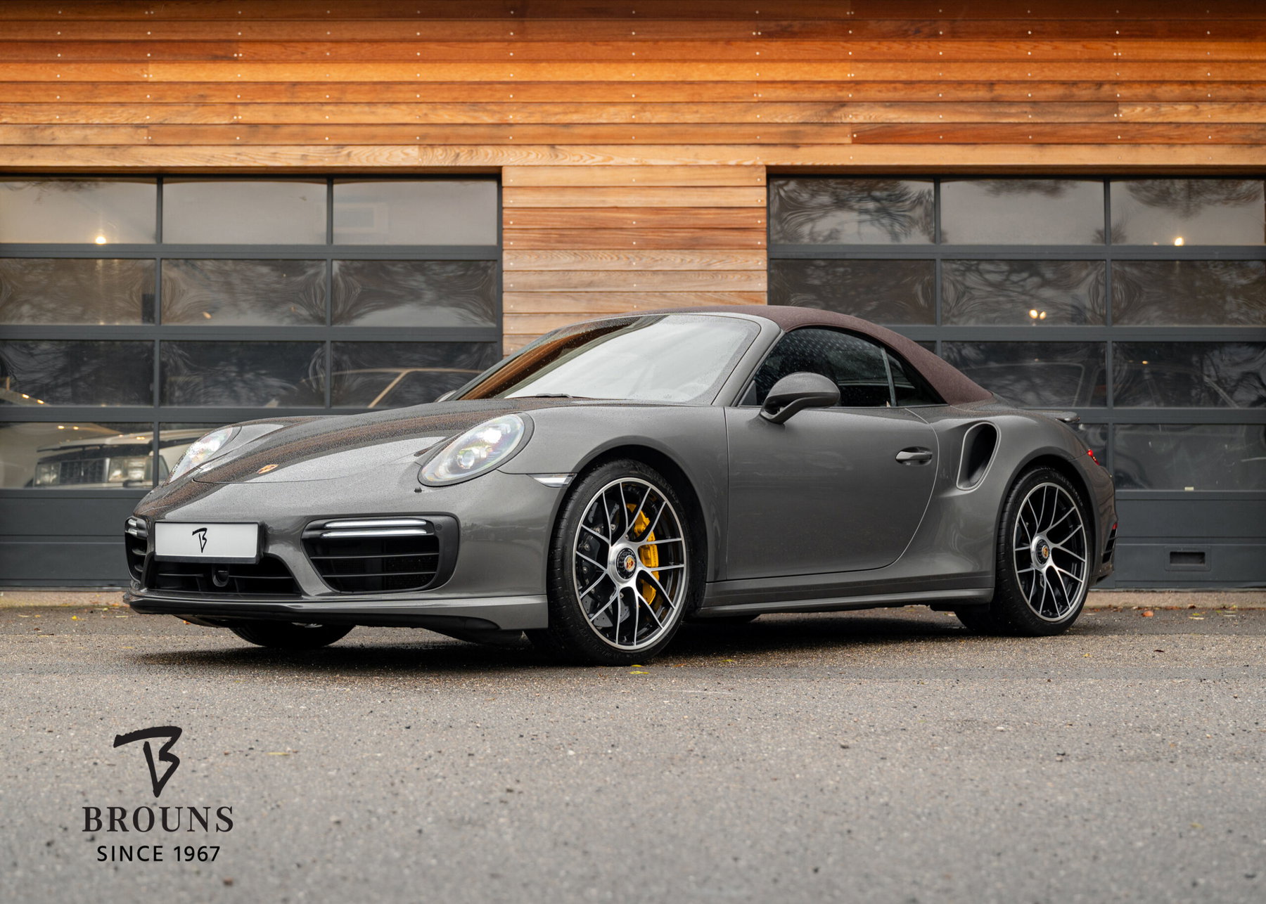 27.0 SPOTLIGHT MC 2018 ダークグレー・メタリックシルバー Porsche 991.2 Turbo S 2018 - elferspot.com - Marketplace for