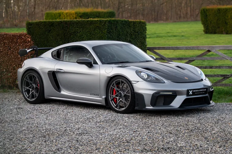 Porsche 718 Cayman GT4 RS