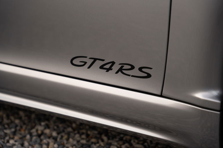 Porsche 718 Cayman GT4 RS