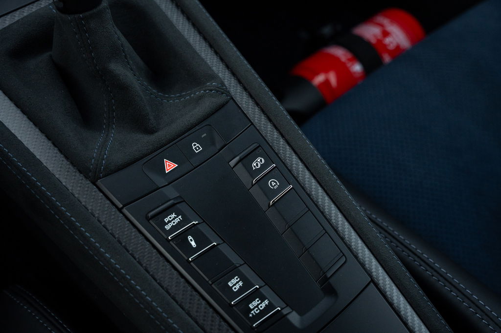 Porsche 718 Cayman GT4 RS