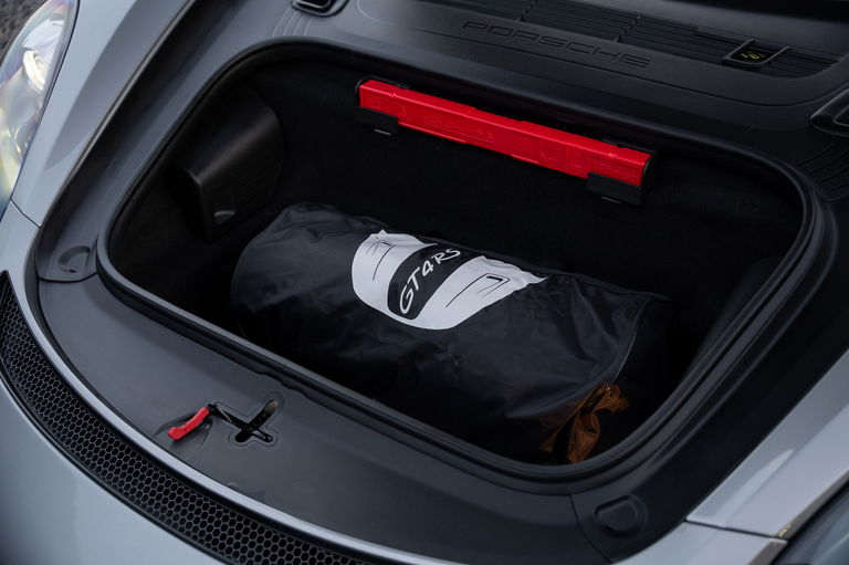 Porsche 718 Cayman GT4 RS