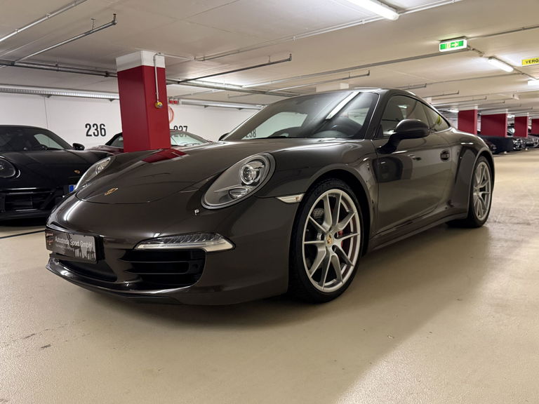 Porsche 991 Carrera 4S
