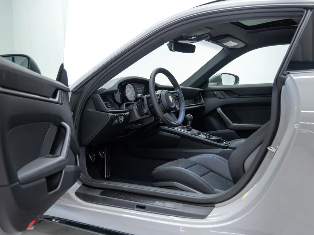 Porsche 992 Carrera T