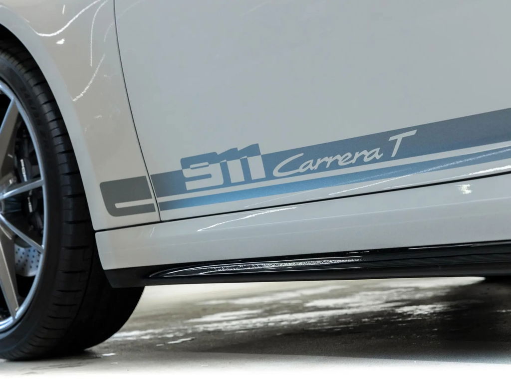 Porsche 992 Carrera T