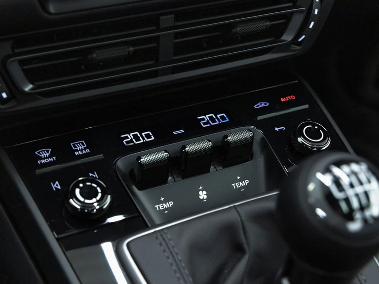 Porsche 992 Carrera T