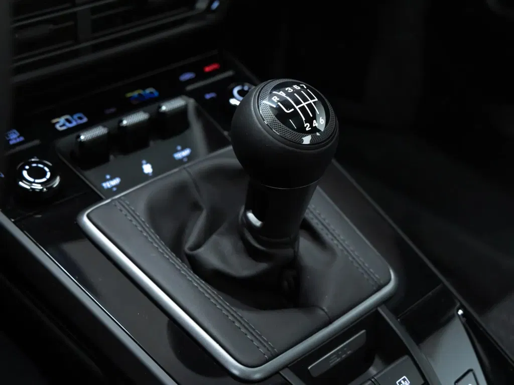 Porsche 992 Carrera T