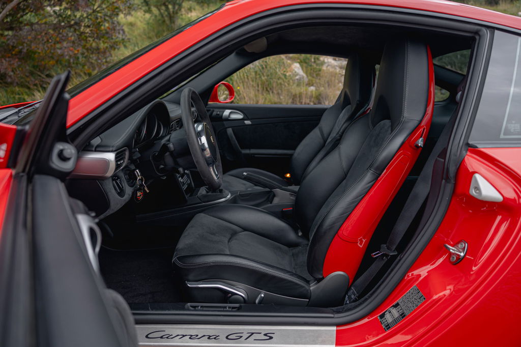 Porsche 997.2 Carrera GTS