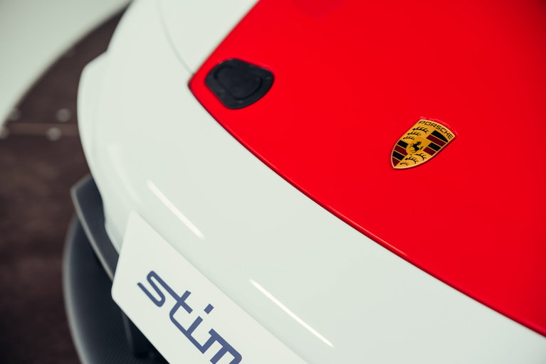 Porsche 911 GT3 R Rennsport