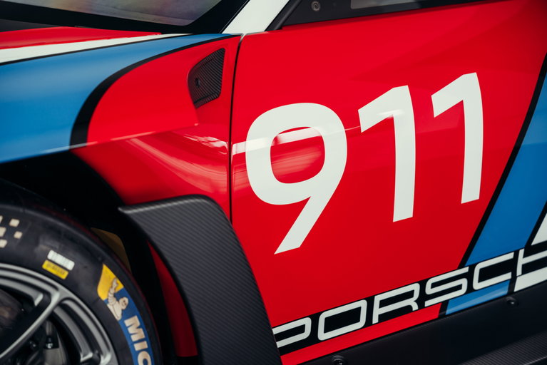 Porsche 911 GT3 R Rennsport