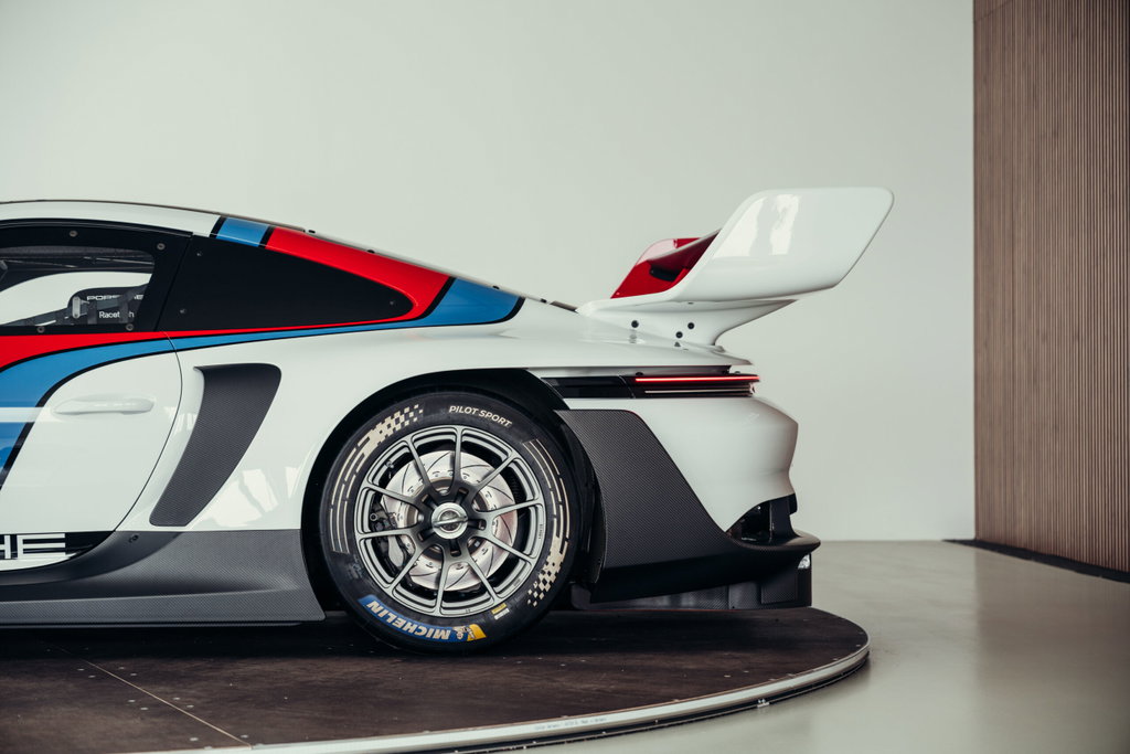 Porsche 911 GT3 R Rennsport