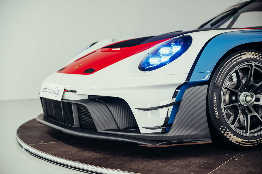 Porsche 911 GT3 R Rennsport