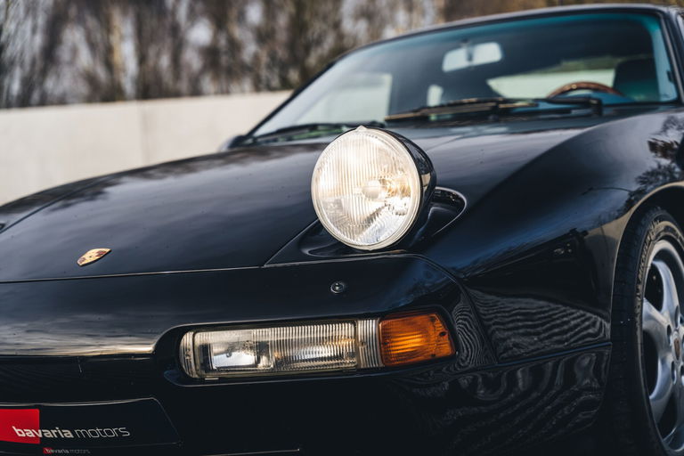 Porsche 928 GTS