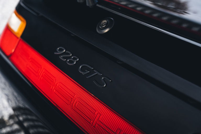 Porsche 928 GTS