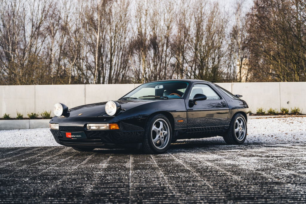 Porsche 928 GTS