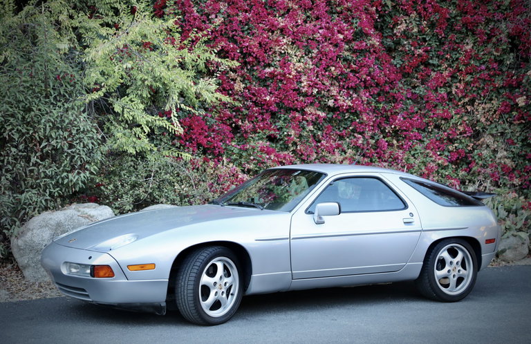 Porsche 928 S4