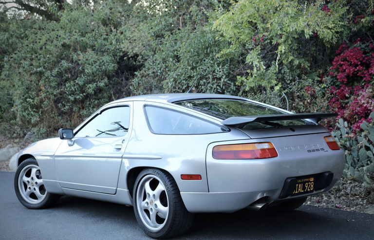 Porsche 928 S4