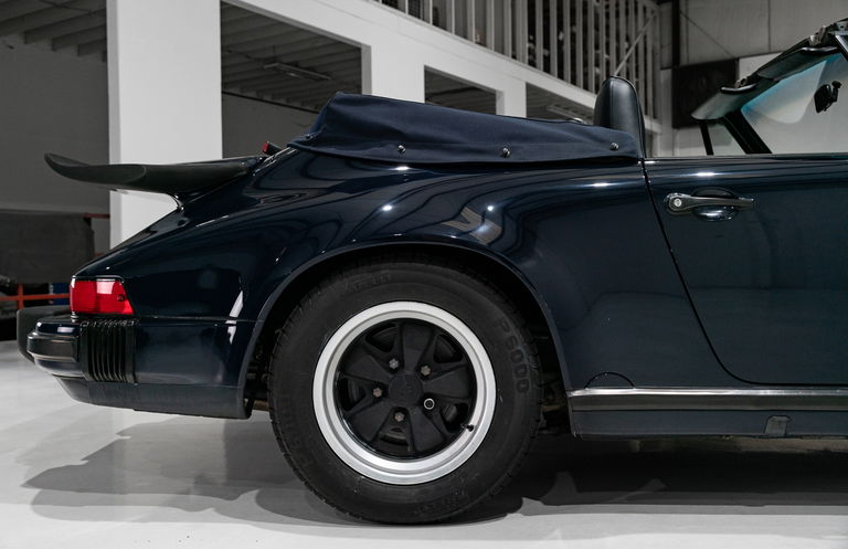 Porsche 911 Carrera 3.2 (US)