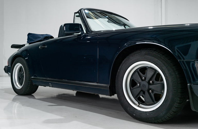 Porsche 911 Carrera 3.2 (US)