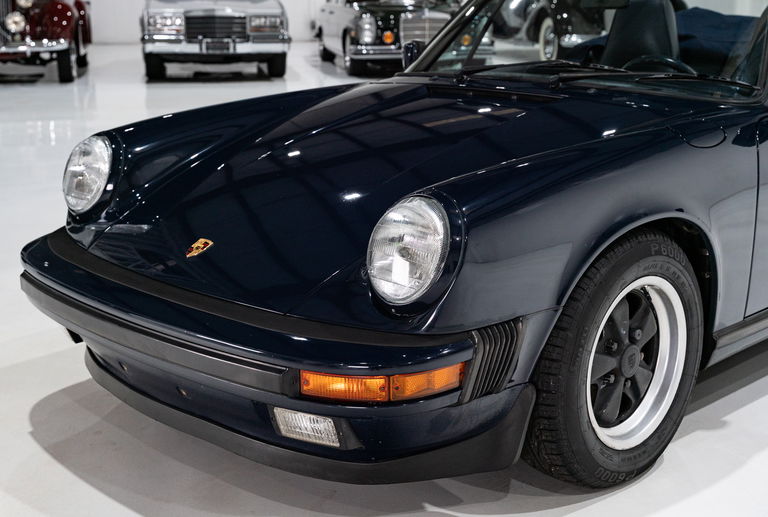 Porsche 911 Carrera 3.2 (US)