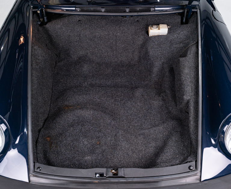 Porsche 911 Carrera 3.2 (US)