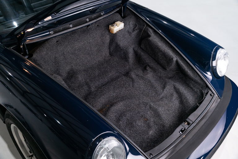 Porsche 911 Carrera 3.2 (US)