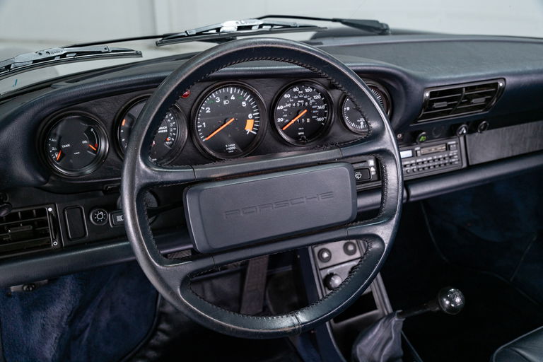 Porsche 911 Carrera 3.2 (US)