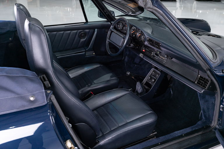 Porsche 911 Carrera 3.2 (US)