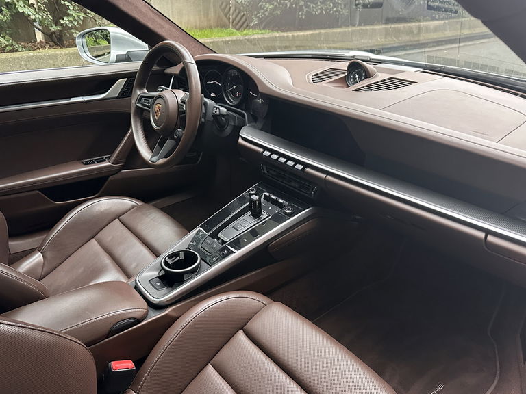 Porsche 992 Carrera 4S