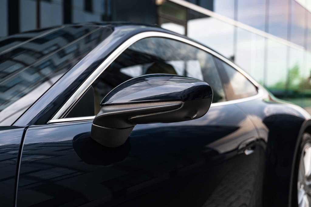 Porsche 992 Carrera 4