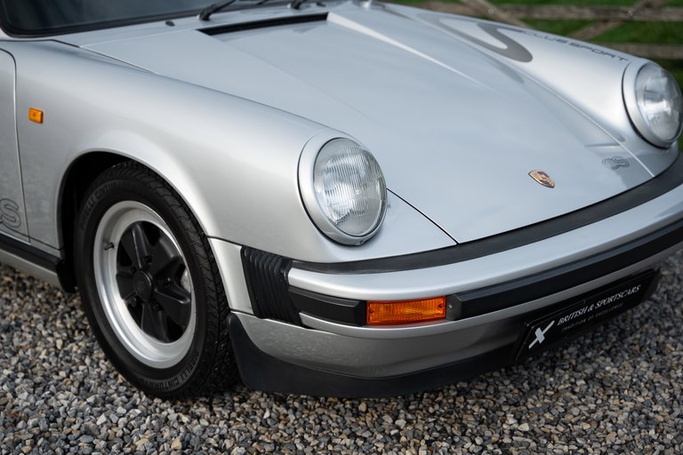 Porsche 911 Carrera 3.2 Clubsport
