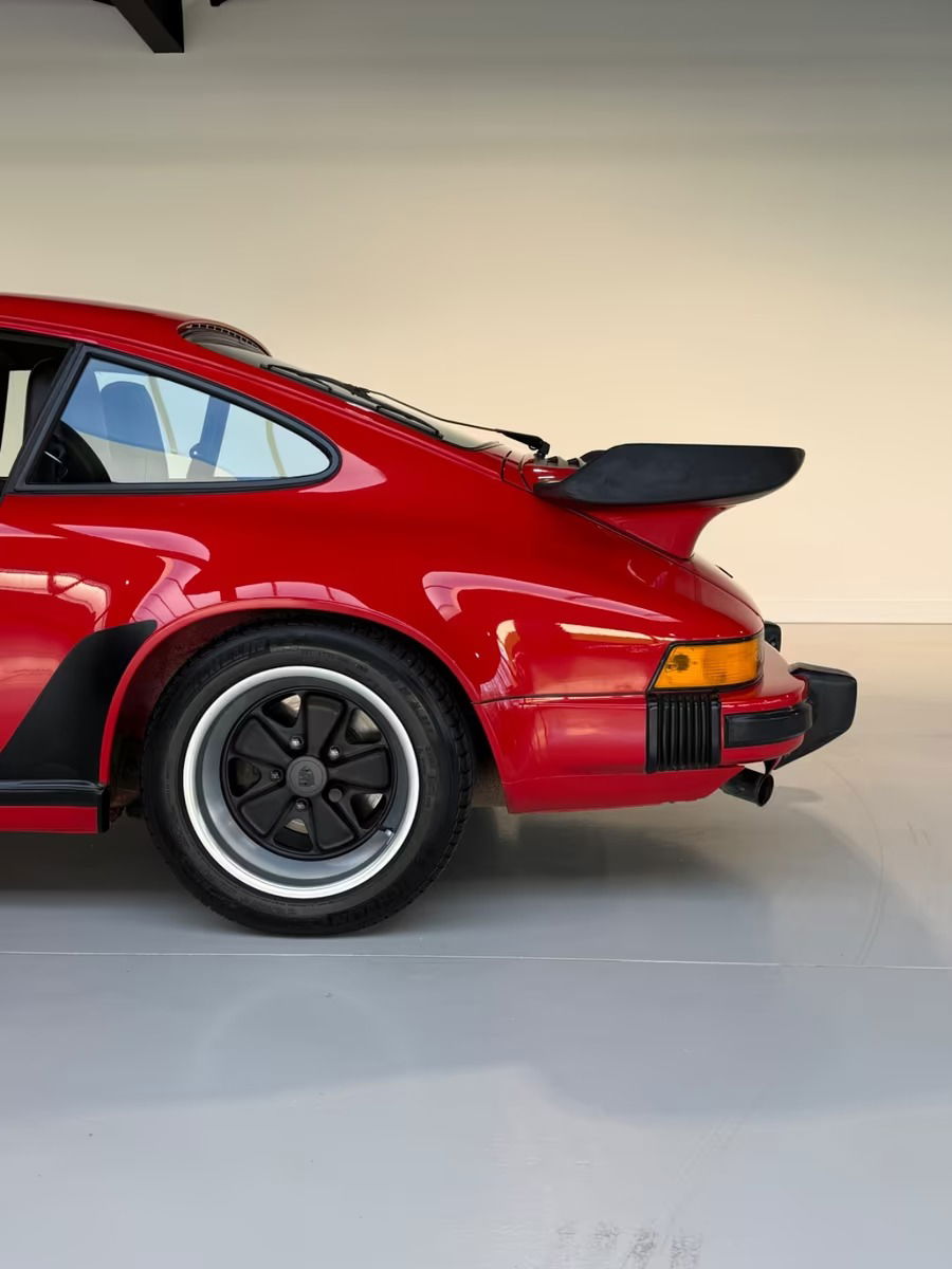 Porsche 911 Carrera 3.2