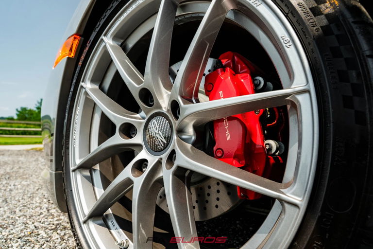 Porsche 987 Cayman R