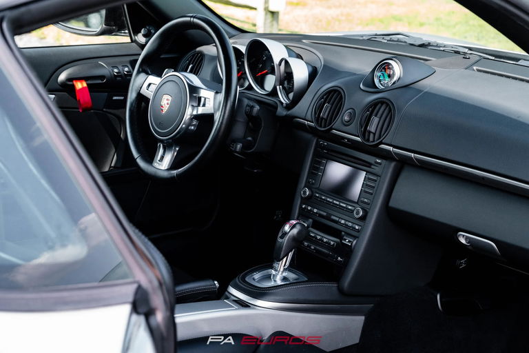 Porsche 987 Cayman R