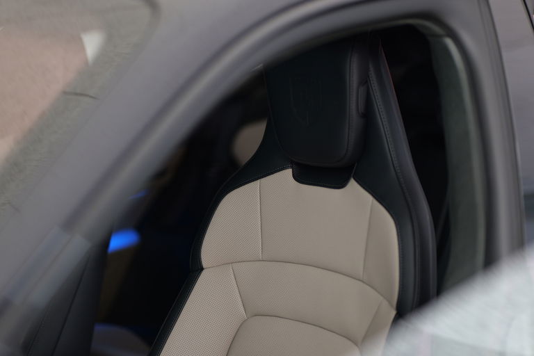 Porsche Taycan Turbo Cross Turismo