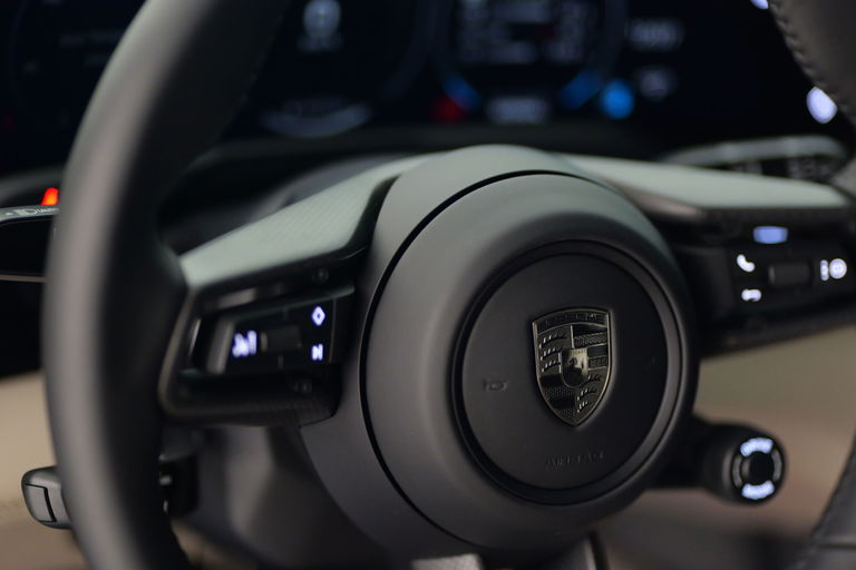 Porsche Taycan Turbo Cross Turismo