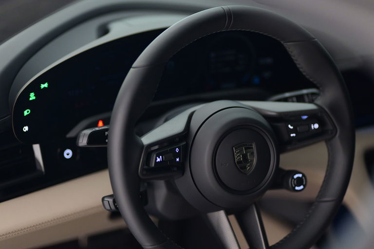 Porsche Taycan Turbo Cross Turismo