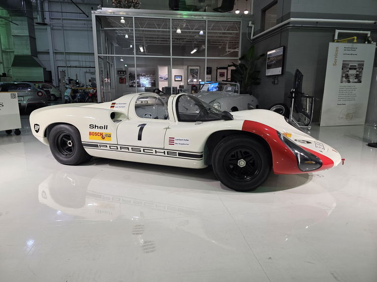 Porsche 910