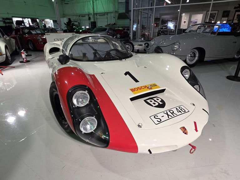Porsche 910