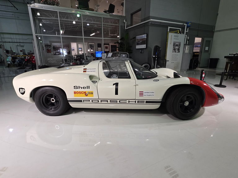 Porsche 910