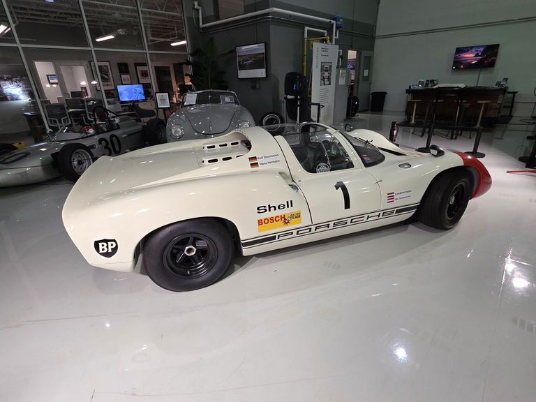 Porsche 910