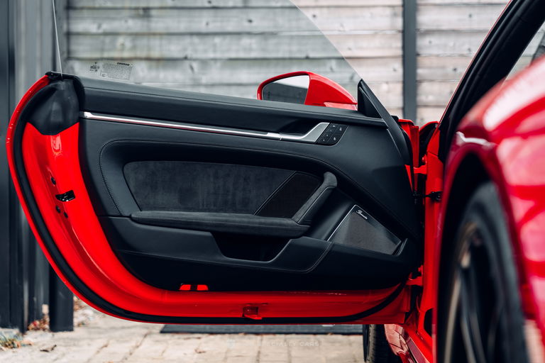 Porsche 992 Carrera GTS