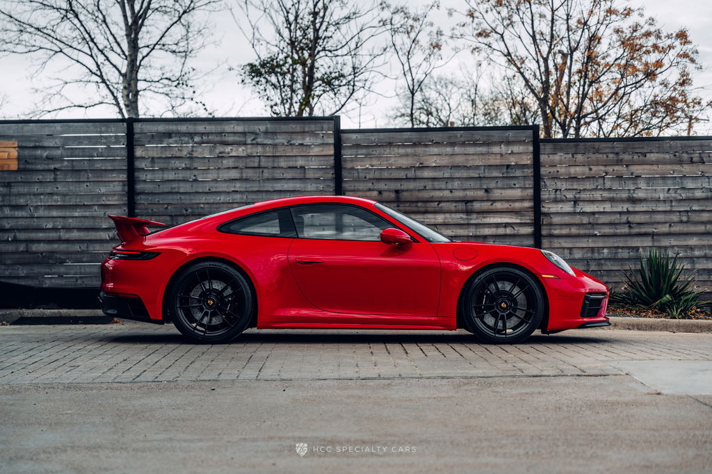 Porsche 992 Carrera GTS