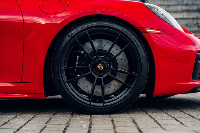 Porsche 992 Carrera GTS