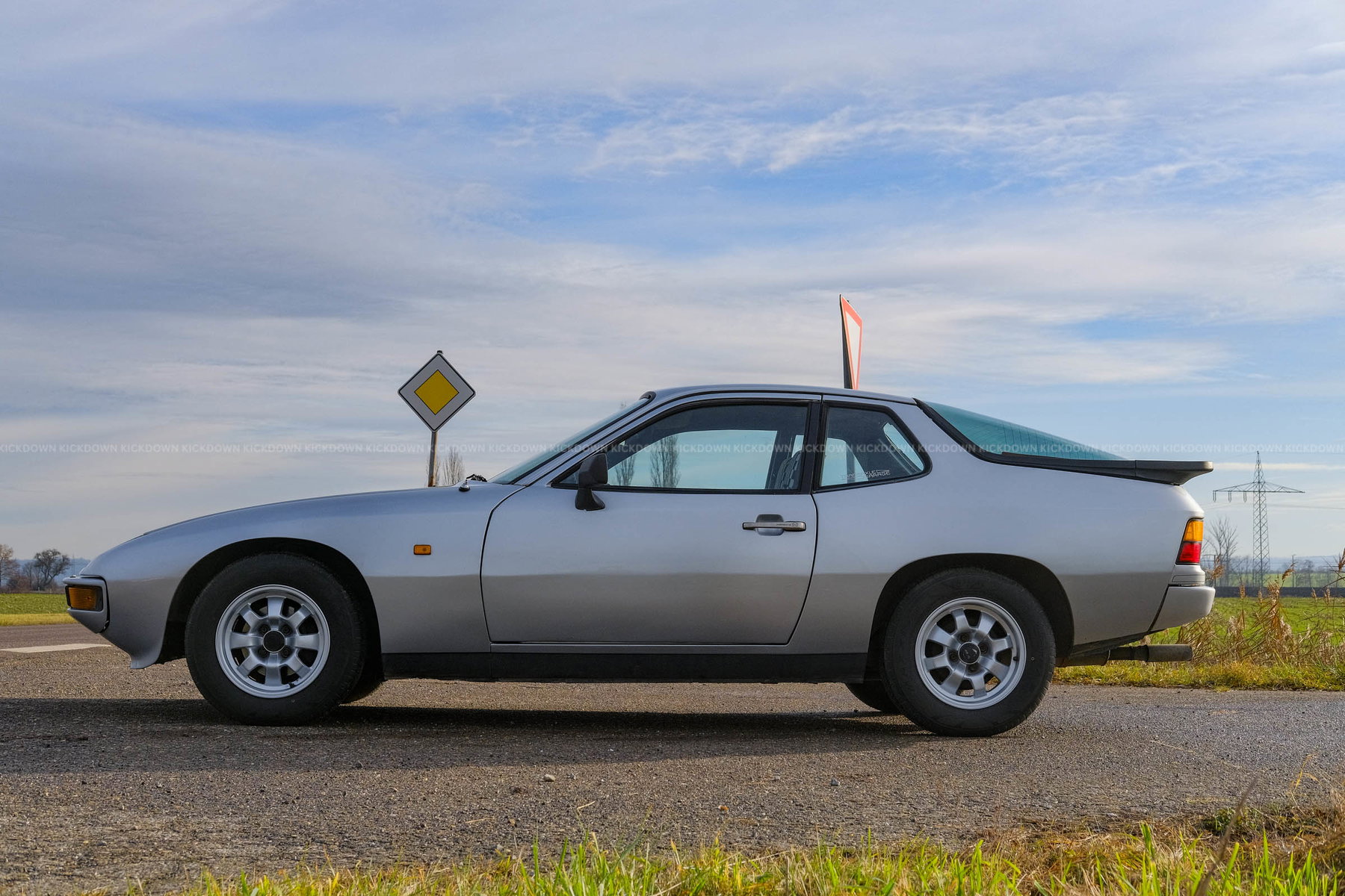 Porsche 924 1982 - elferspot.com - Marketplace for Porsche Sports Cars