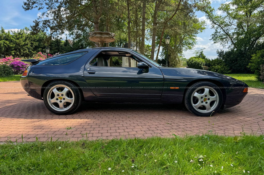 Porsche 928 GT